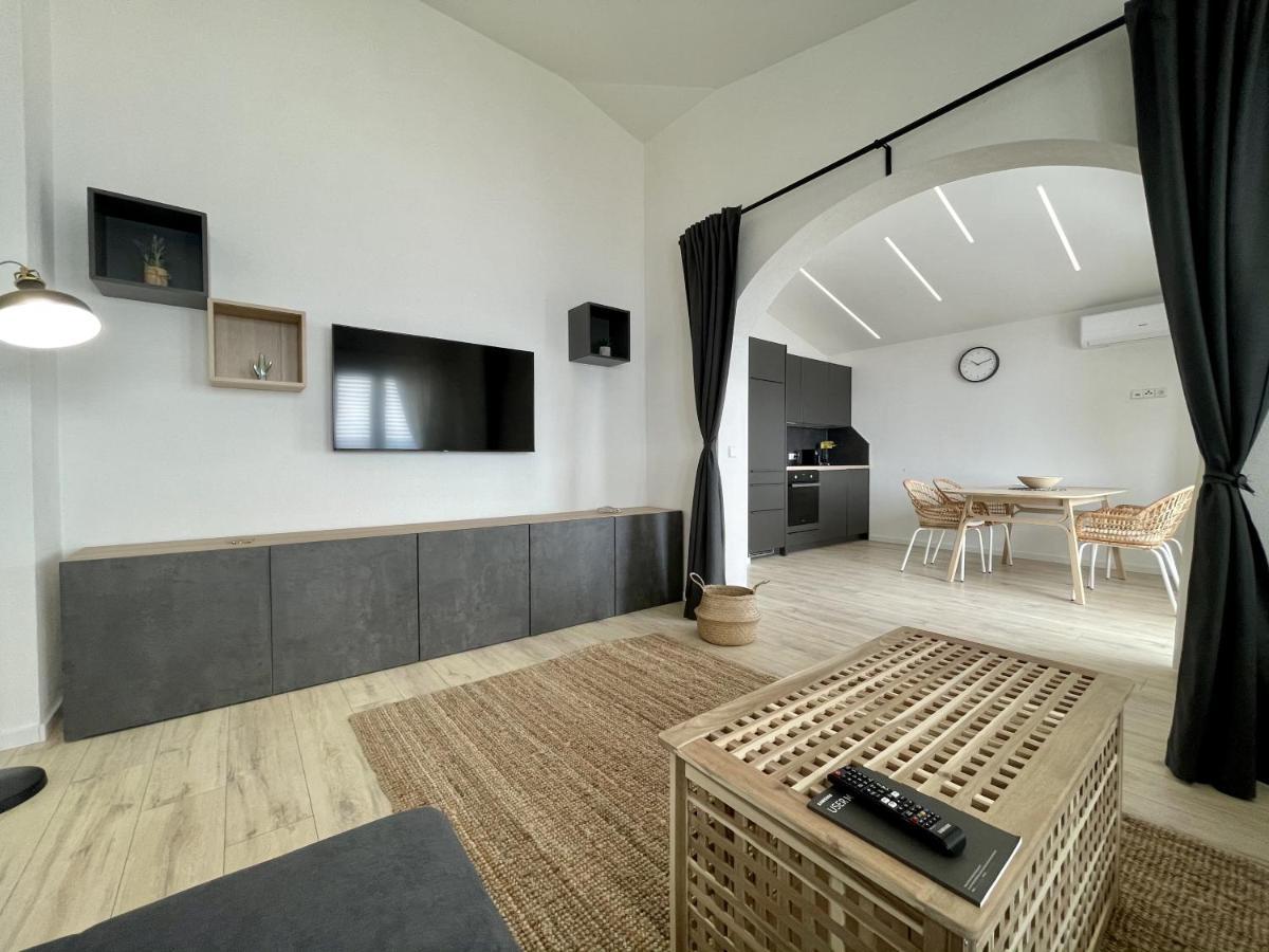 Lambda Holiday Apartments Jesenice  Exteriör bild