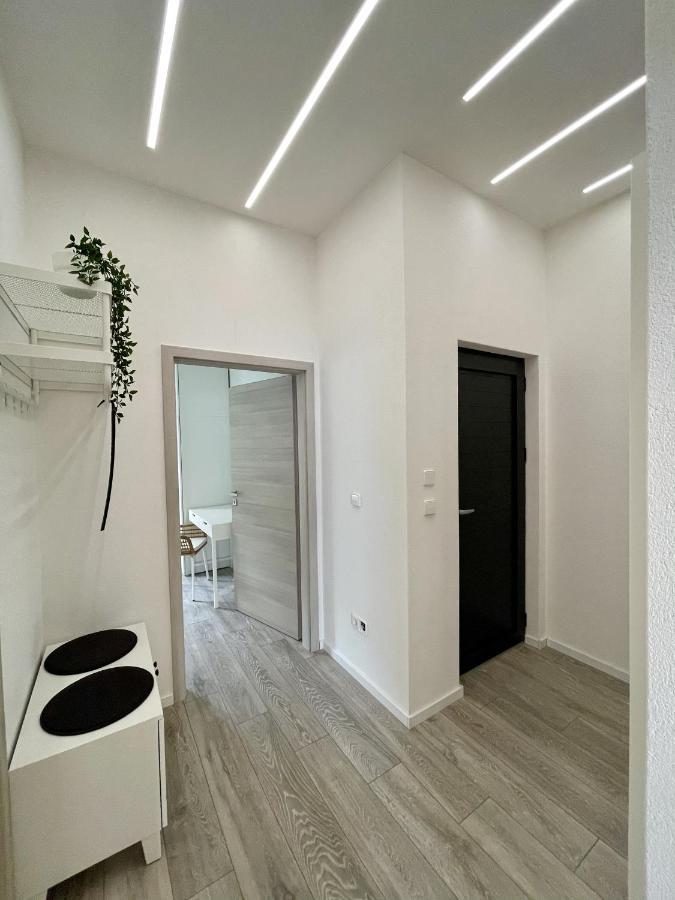Lambda Holiday Apartments Jesenice  Exteriör bild